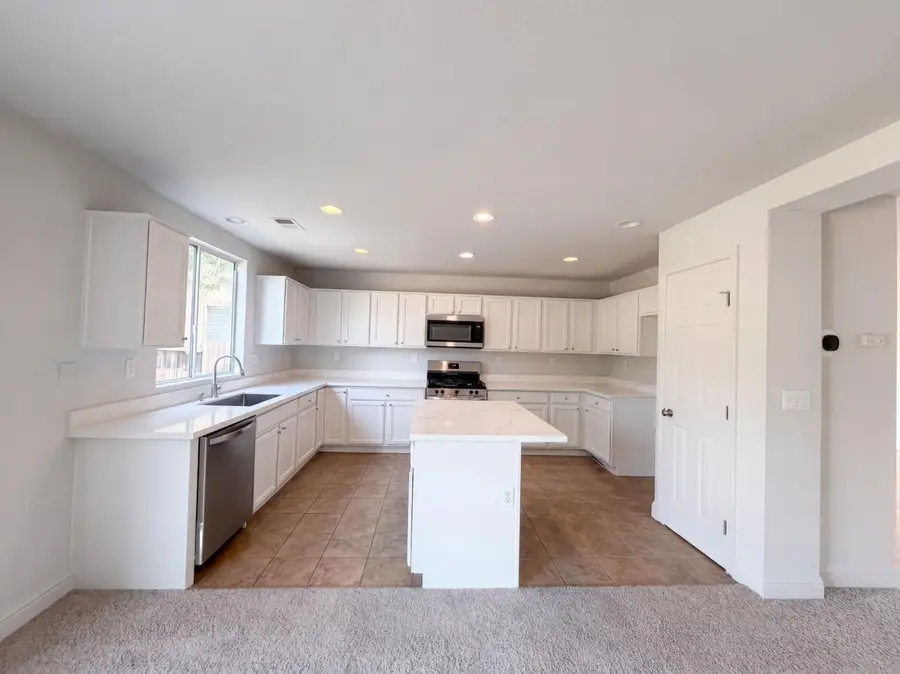 2155 Watercourse Street, Stockton, CA 95206 - #2