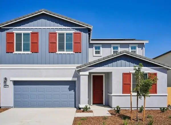 2447 Golden Bear St, Manteca, CA 95337
