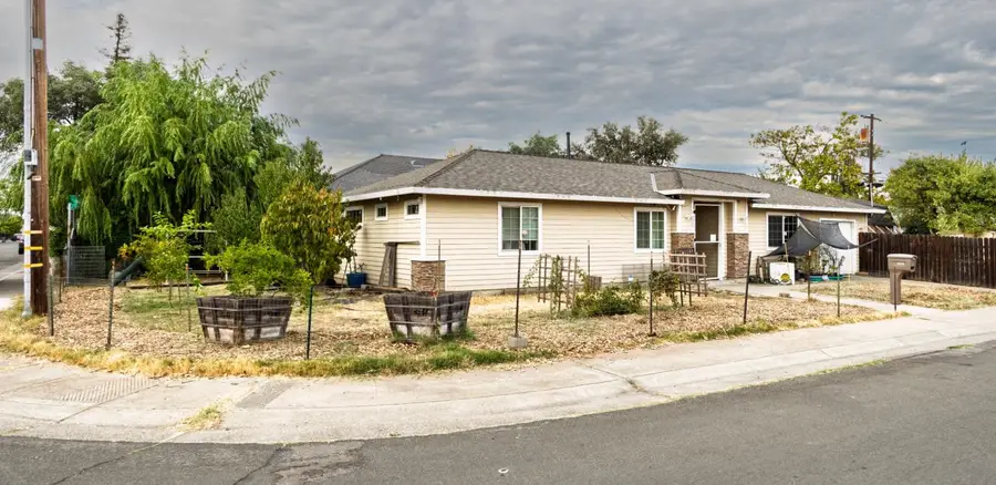 2303 Roanoke Avenue, Sacramento, CA 95838 - #3