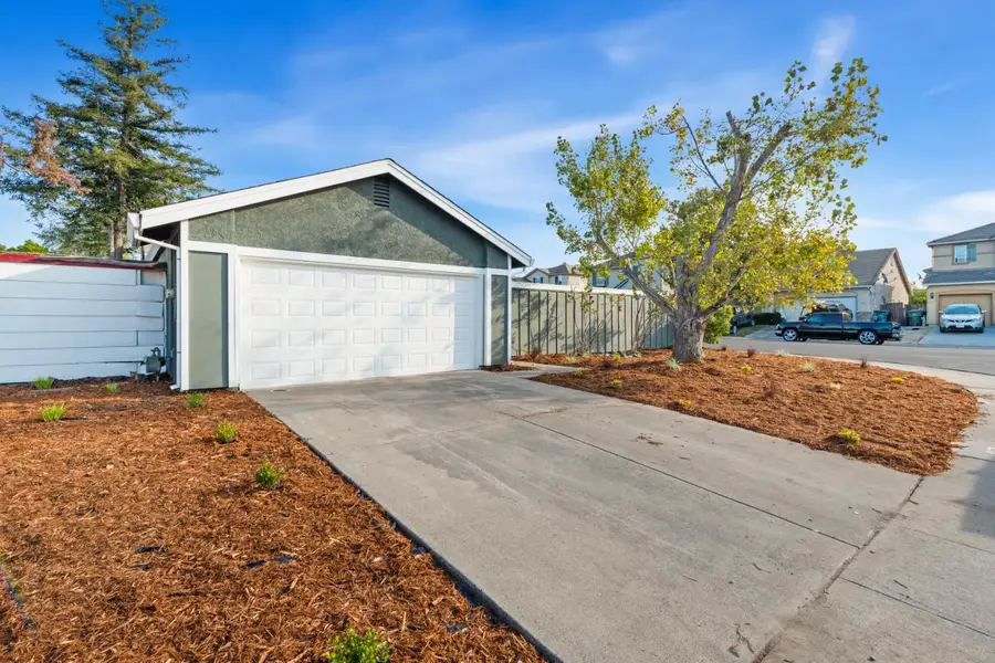 2 Hedgerow Court, Sacramento, CA 95823 - #2
