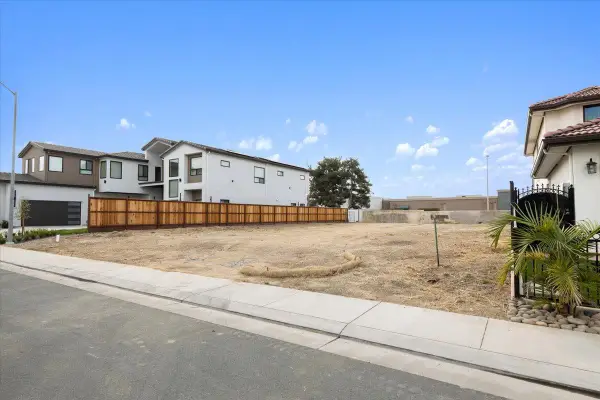 2380 Interlaken Court, Lodi, CA 95242