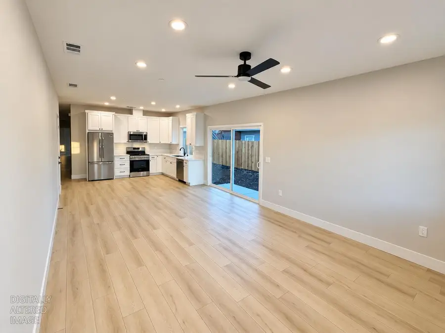 5861 Wallace Avenue, Sacramento, CA 95824 - #3