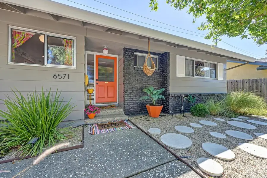 6571 Lake Park Drive, Sacramento, CA 95831 - #3