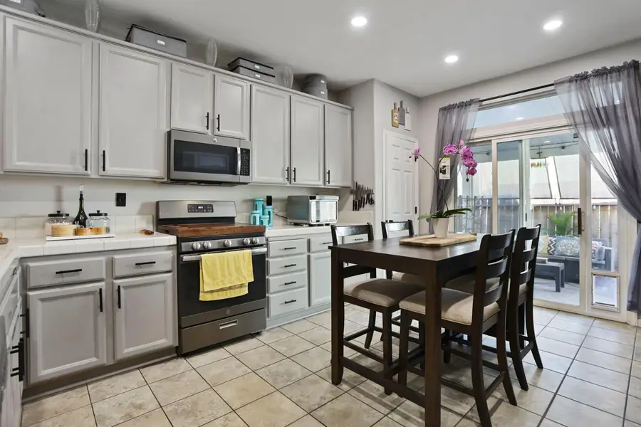 365 Dragonfly Circle, Sacramento, CA 95834 - #3