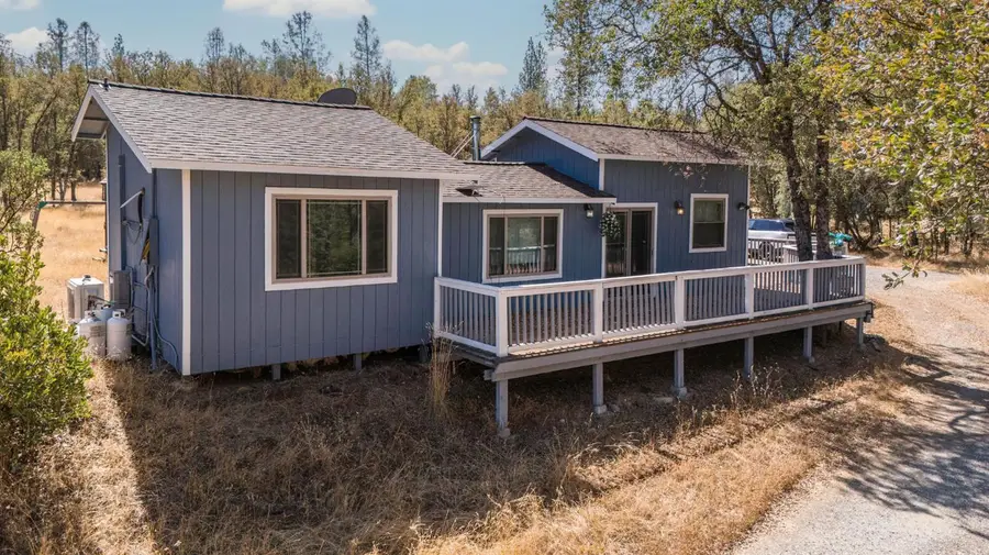 9040 Sheep Ranch Road, Mountain Ranch, CA 95246 - #2