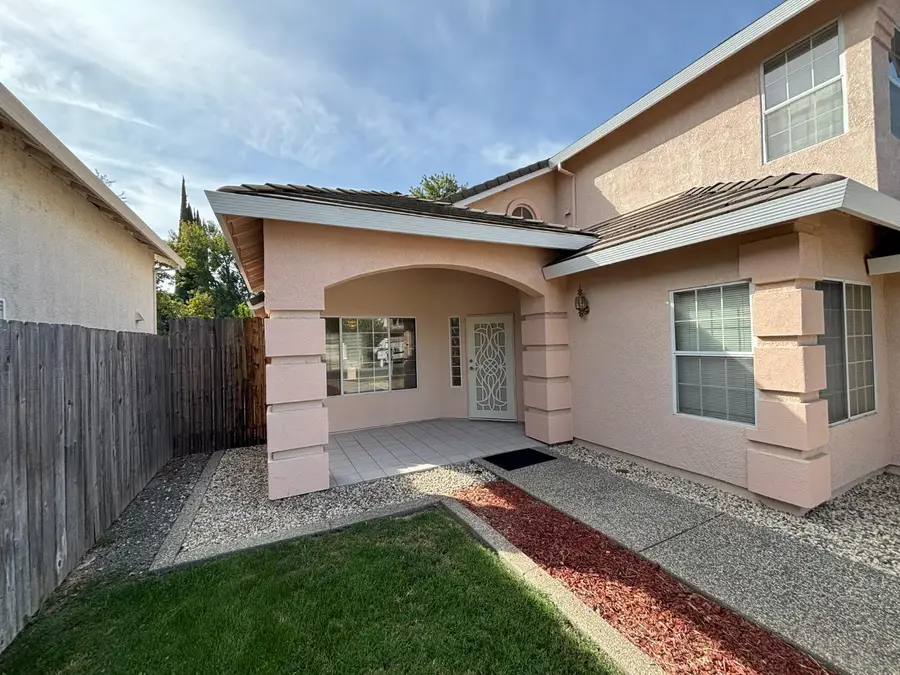 1053 L Aloutte Way, Sacramento, CA 95831 - #3