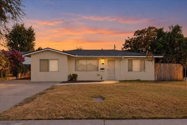 324 W Pearl Avenue, Stockton, CA 95207