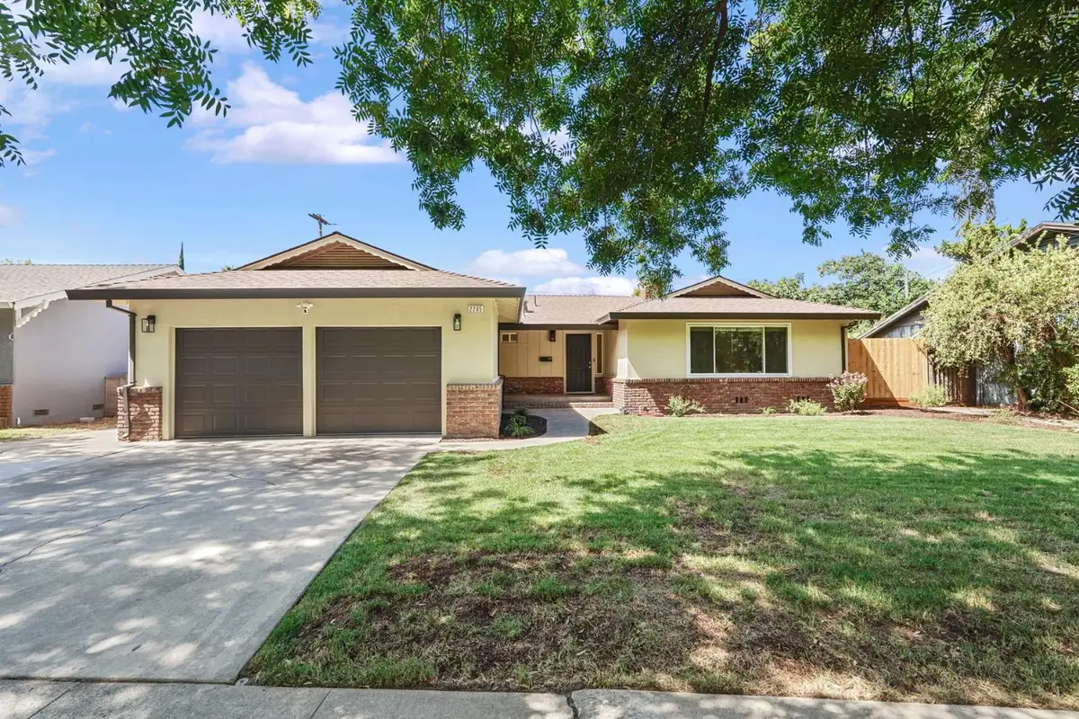 2205 College Avenue, Modesto, CA 95350 - #1