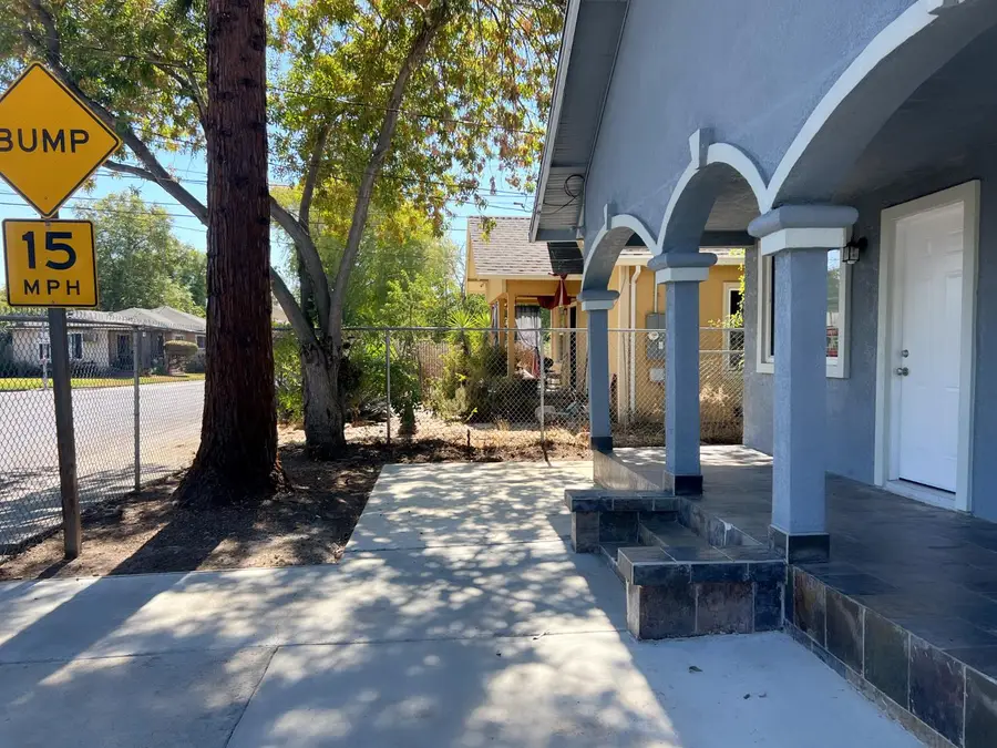 4308 E Nichols Avenue, Sacramento, CA 95820 - #2