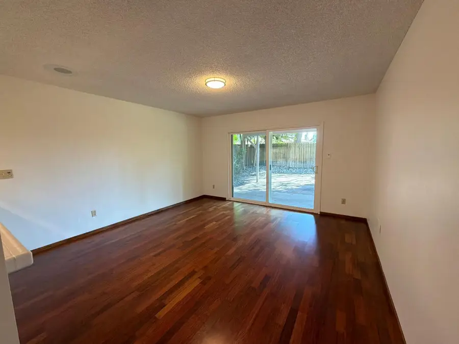 6800 Havenhurst Drive, Sacramento, CA 95831 - #3