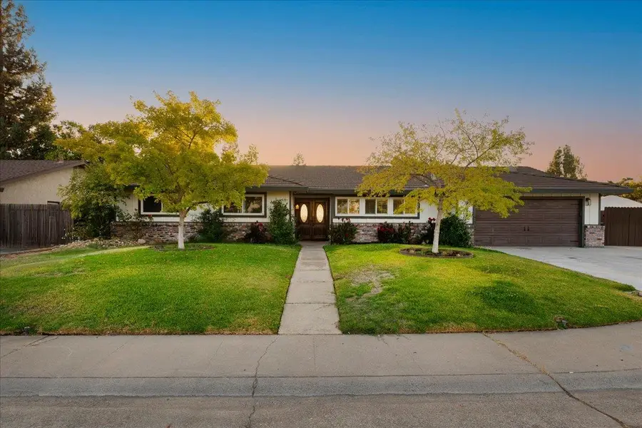 8727 Santa Ridge Circle, Elk Grove, CA 95624 - #2