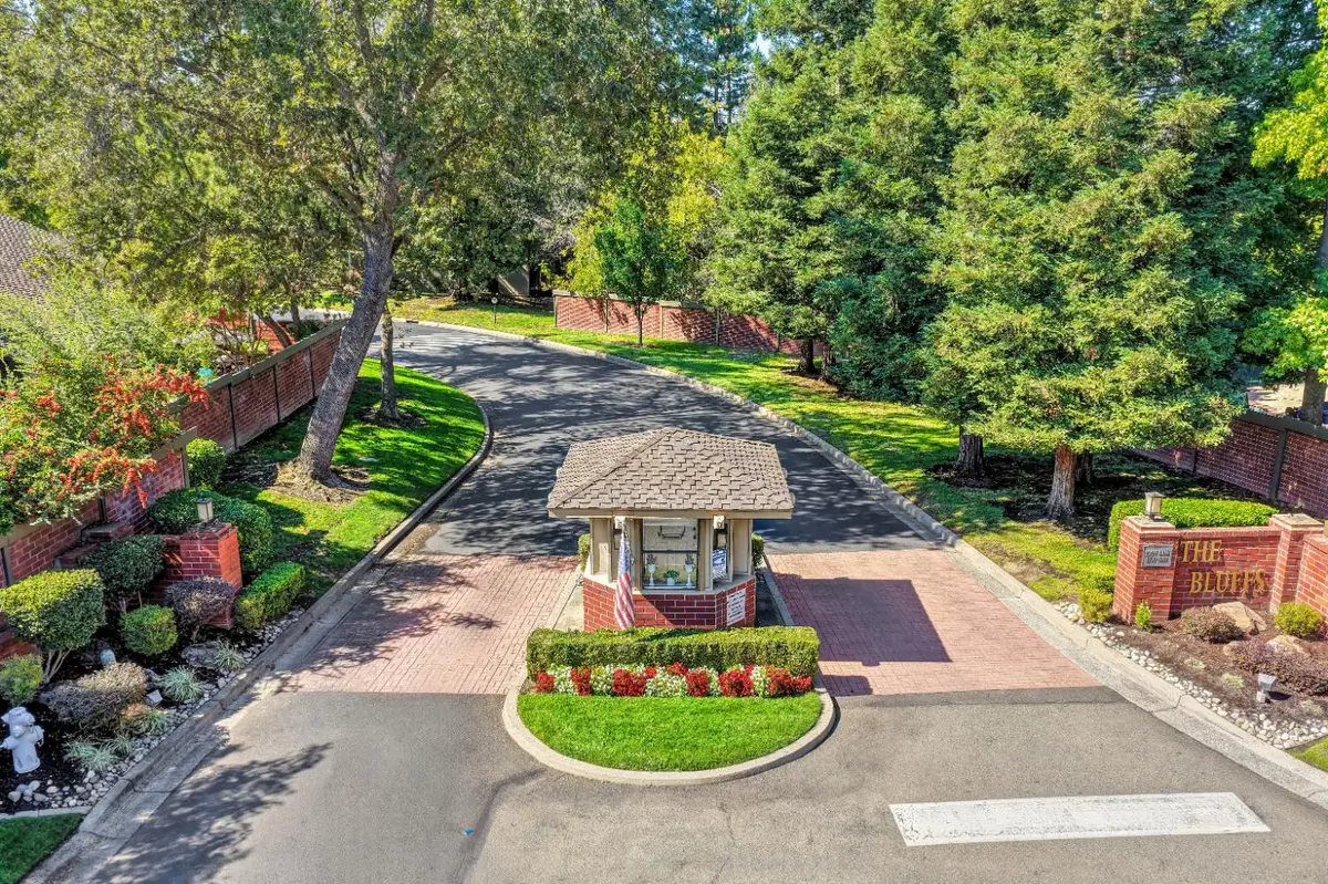 8927 Bluff Lane, Fair Oaks, CA 95628 - #1
