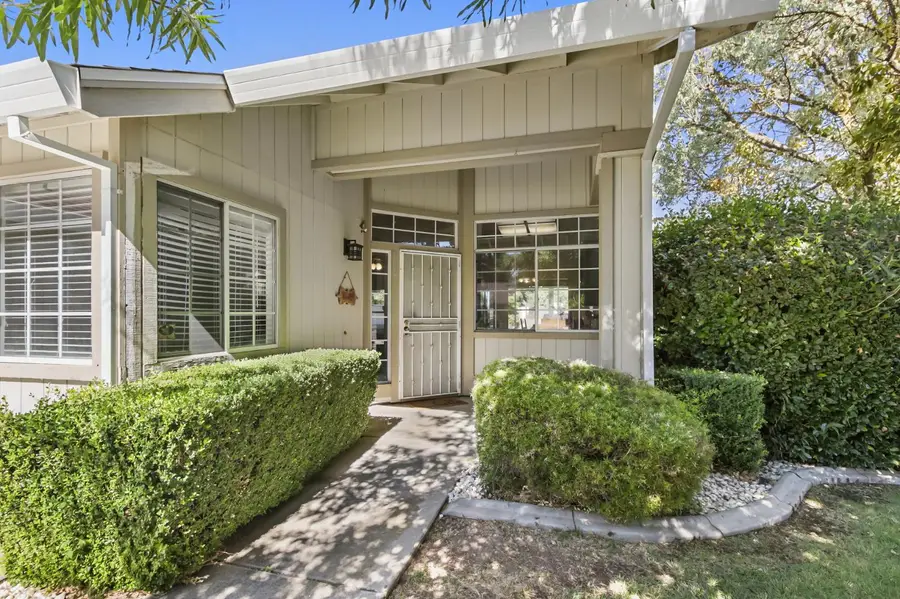 6109 Brockenhurst Drive, Elk Grove, CA 95758 - #2
