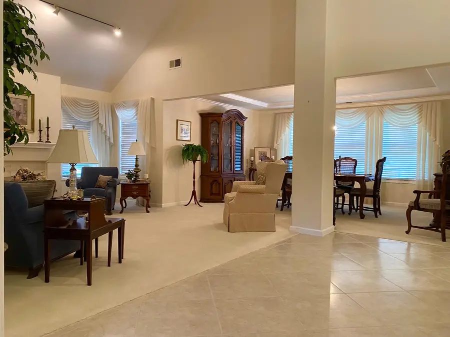 2401 Woodlake Cir, Lodi, CA 95242 - #3