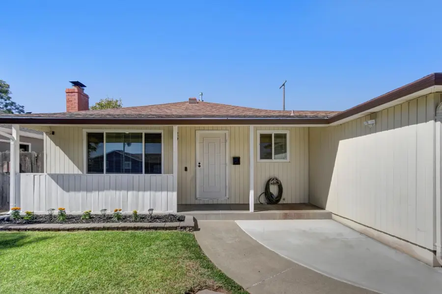 4960 Bradford Drive, Sacramento, CA 95820 - #2