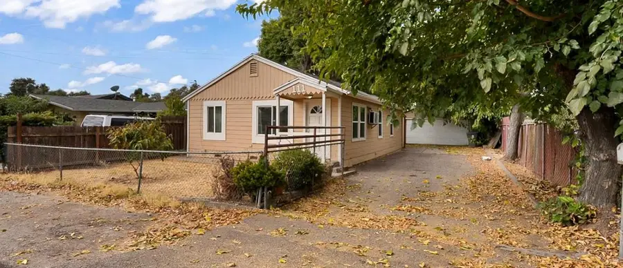111 N Hinkley Avenue, Stockton, CA 95215 - #2