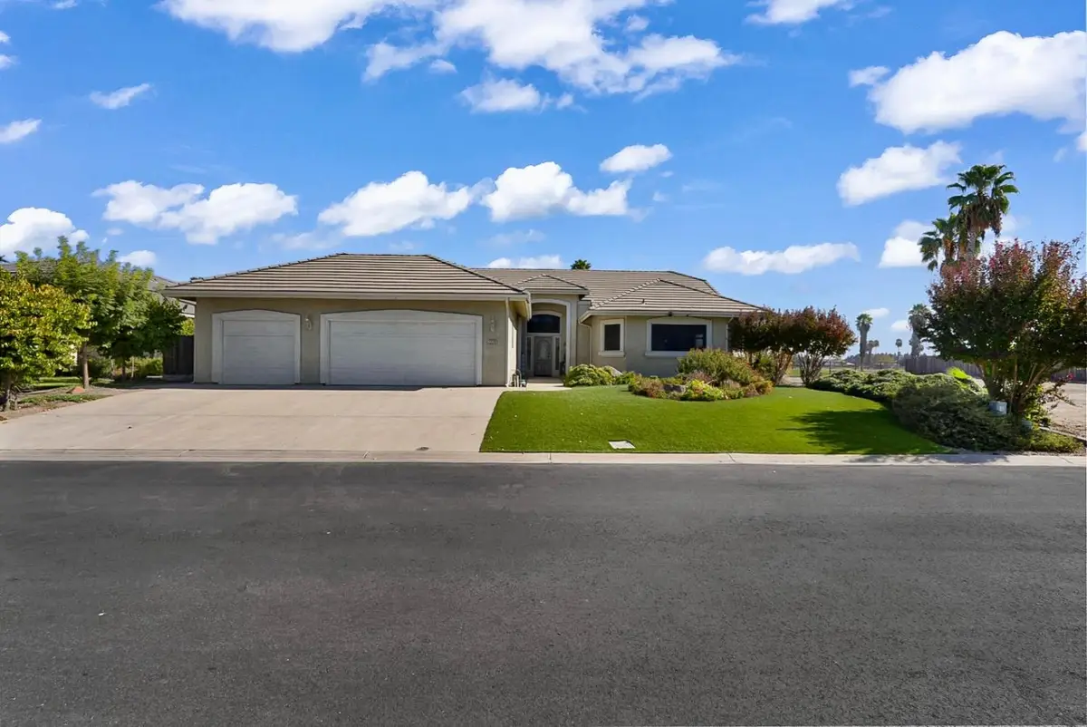 7170 Emerald Street, Chowchilla, CA 93610 - #1