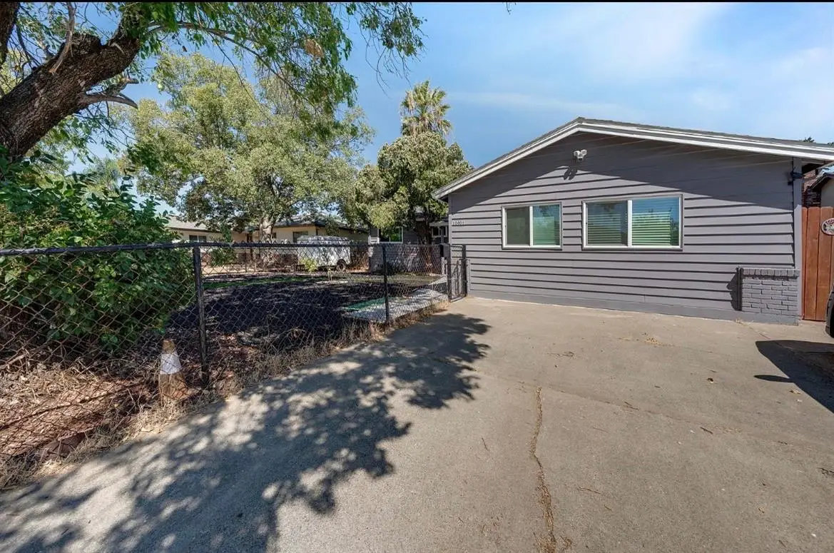 10401 Buena Plaza Cir, Rancho Cordova, CA 95670 - #1