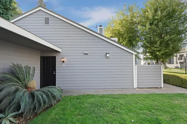 445 Almond Drive #13, Lodi, CA 95240