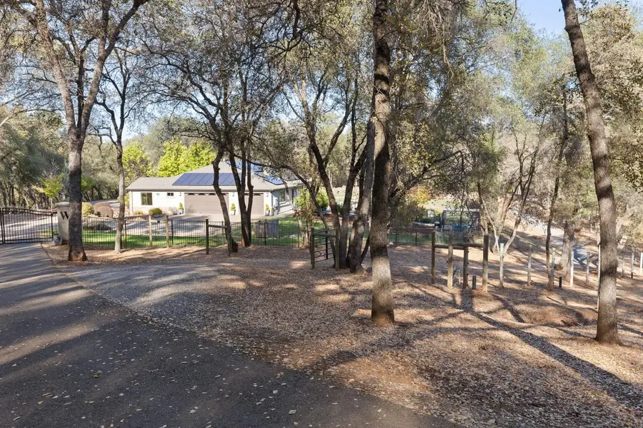 11210 Valle Vista Court, Auburn, CA 95603 - #2