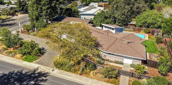 375 W 8th Street, Davis, CA 95616