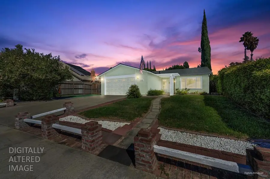 7036 Roca Way, Sacramento, CA 95842 - #3