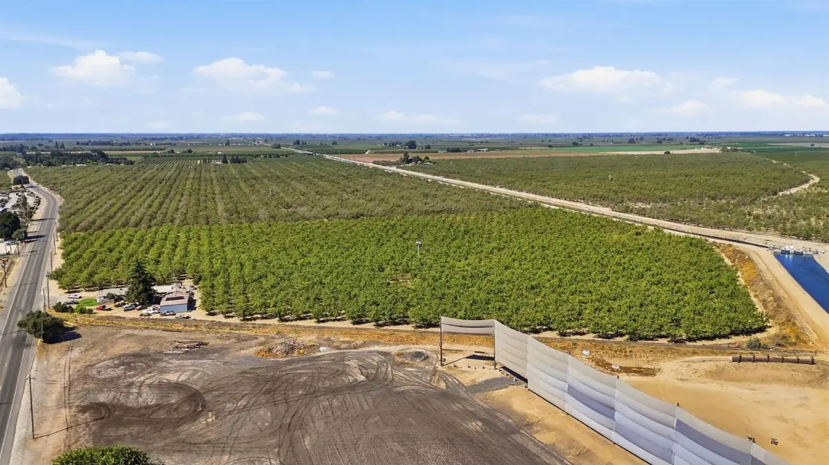24895 E River Road, Escalon, CA 95320 - #1