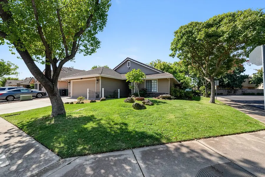 601 Waddell Way, Modesto, CA 95357 - #2