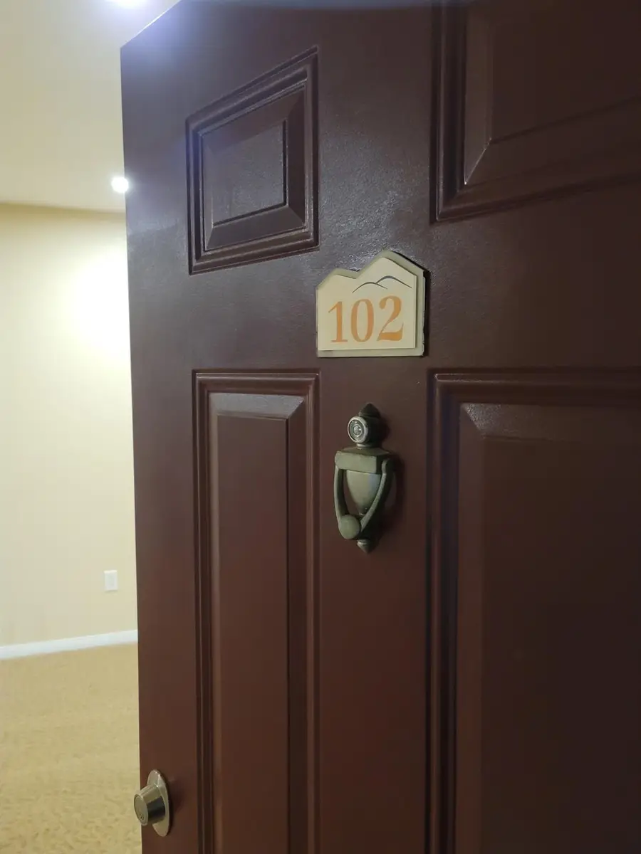 3715 Tallyho Drive #102, Sacramento, CA 95826 - #2