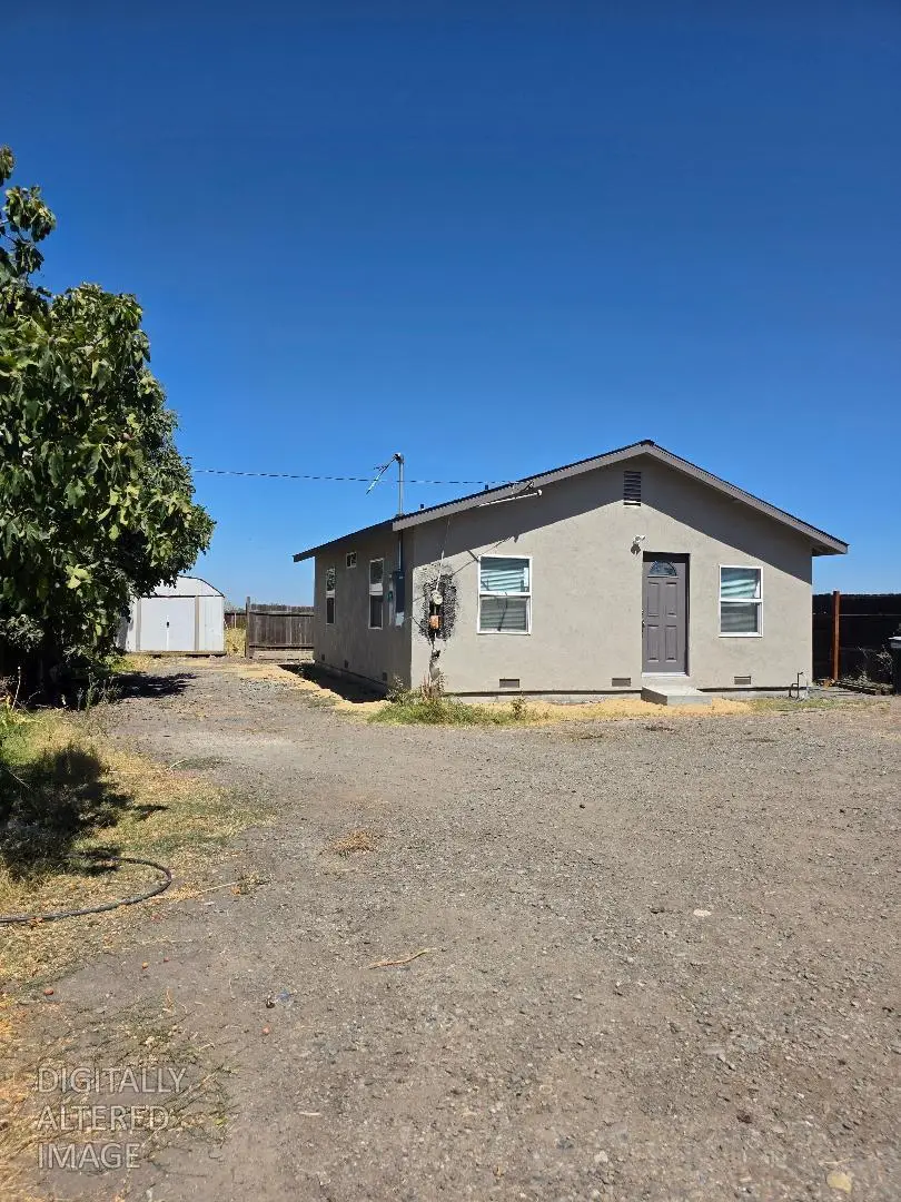 8794 Blossom Avenue, Dos Palos, CA 93620 - #2