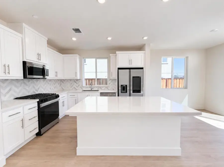 5440 Ironwood Avenue, Tracy, CA 95377 - #2
