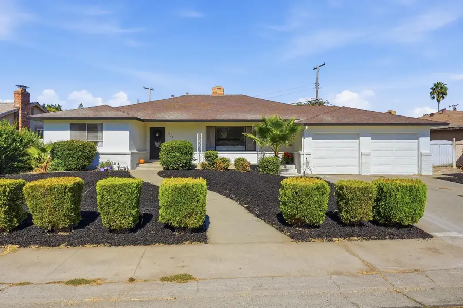 7320 Putnam Way, Sacramento, CA 95822 - #2