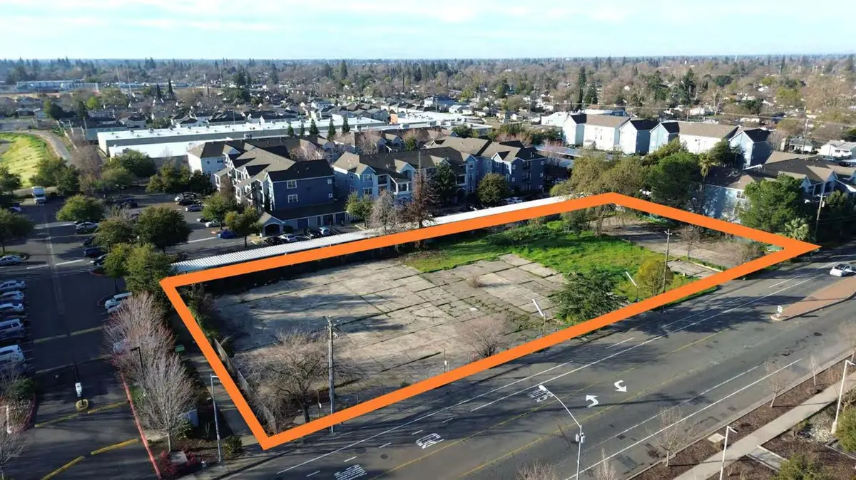 6620 4th Avenue, Sacramento, CA 95817 - #1