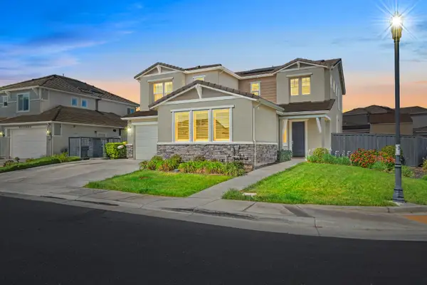 8157 Seahorse Way, Elk Grove, CA 95757