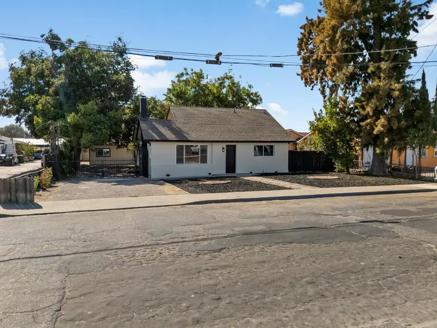 332 Hinkley Avenue, Oakdale, CA 95361 - #2