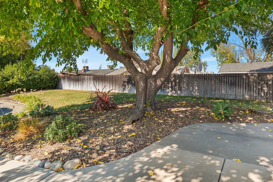 30 E Al Court, Sacramento, CA 95838 - #3