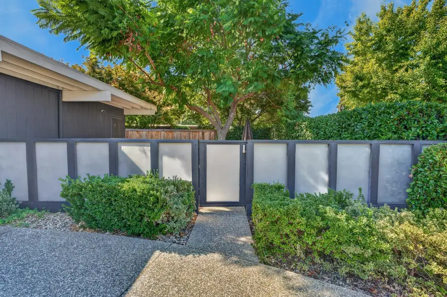 43 Paddle Court, Sacramento, CA 95833 - #2