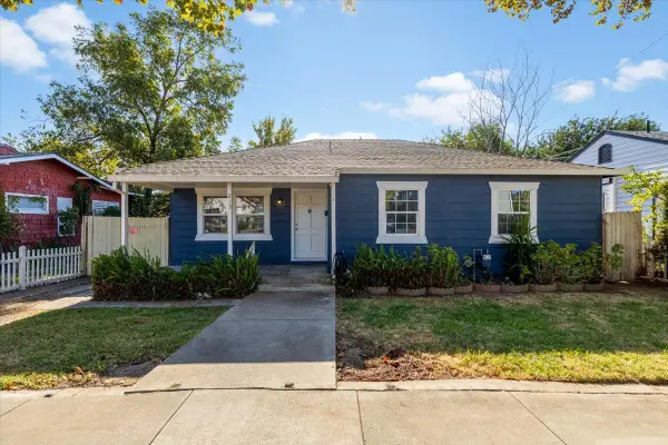 215 High Street, Roseville, CA 95678