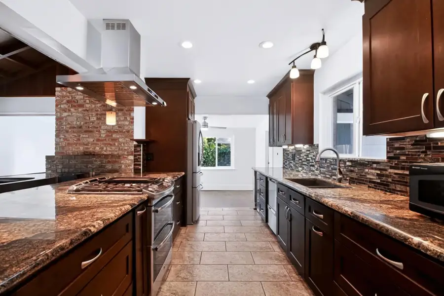 4423 Winding Way, Sacramento, CA 95841 - #2