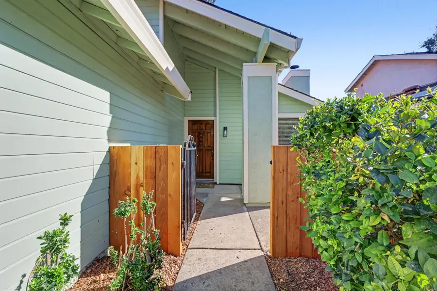 466 De Mar Drive, Sacramento, CA 95831 - #2
