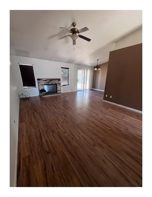8225 Lakespring Way, Sacramento, CA 95828 - #2