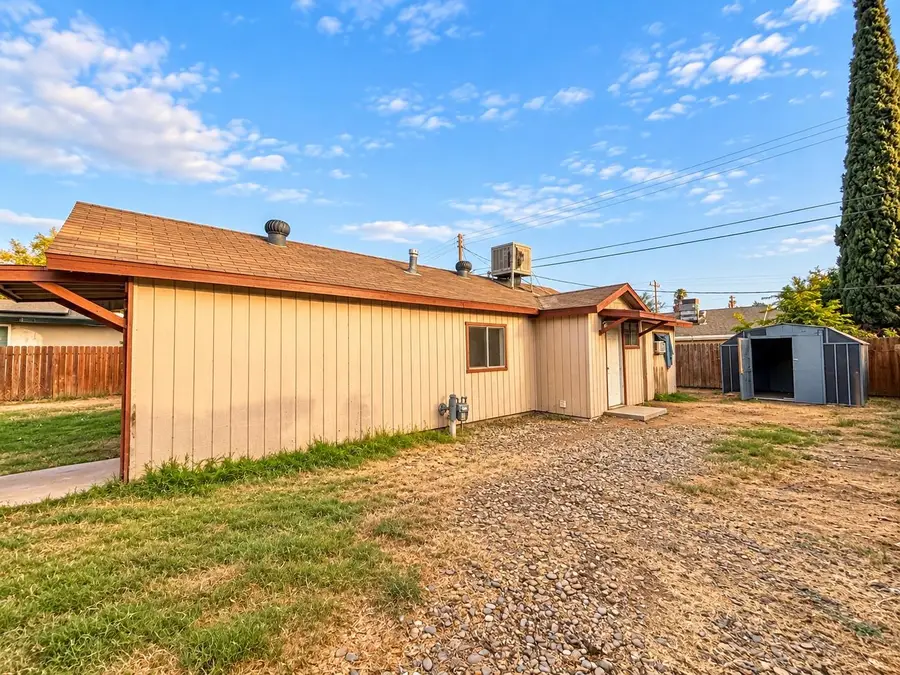 807 Castaic Avenue, Bakersfield, CA 93308 - #2
