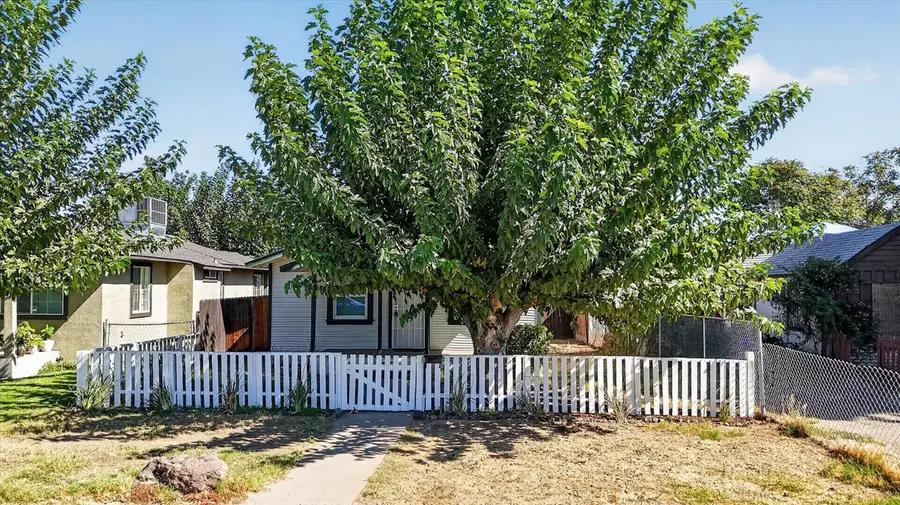 3228 6th Street, Ceres, CA 95307 - #3