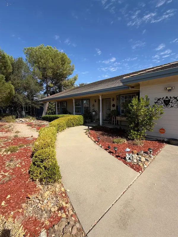 401 Oakridge Court, Valley Springs, CA 95252