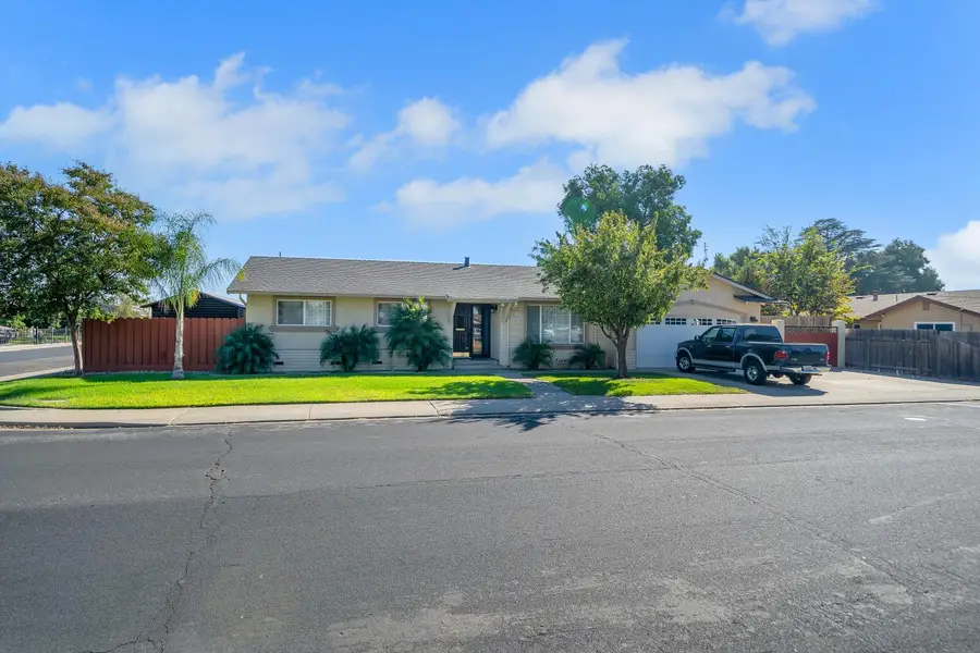 594 Parkwood Drive, Manteca, CA 95336 - #2