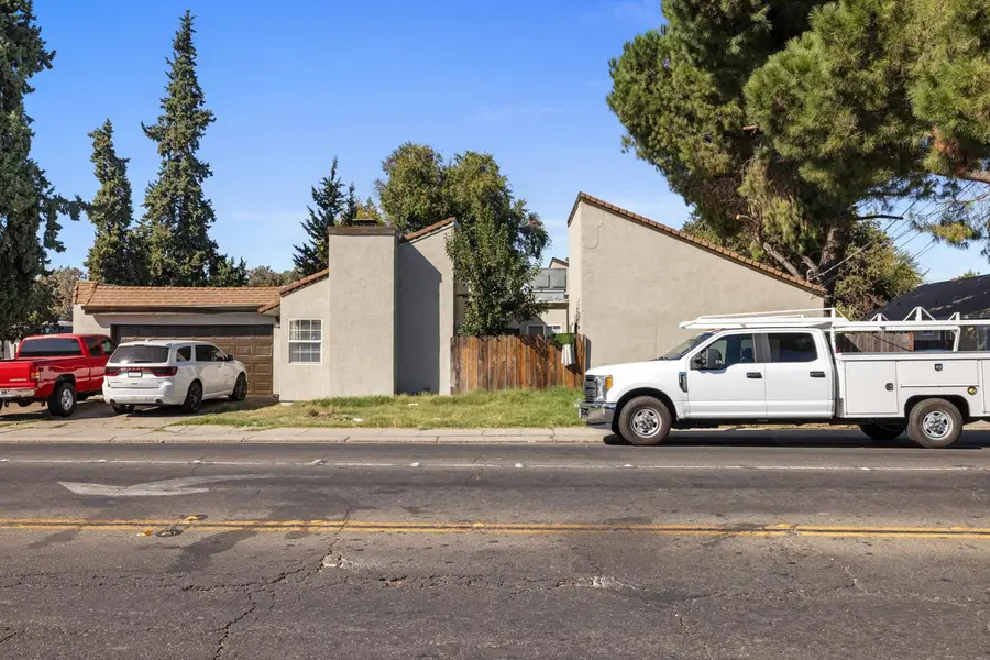 6020 N Pershing Avenue, Stockton, CA 95207 - #3
