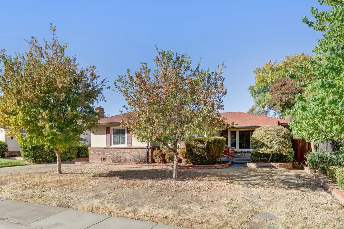 2215 Stover Way, Sacramento, CA 95822 - #1