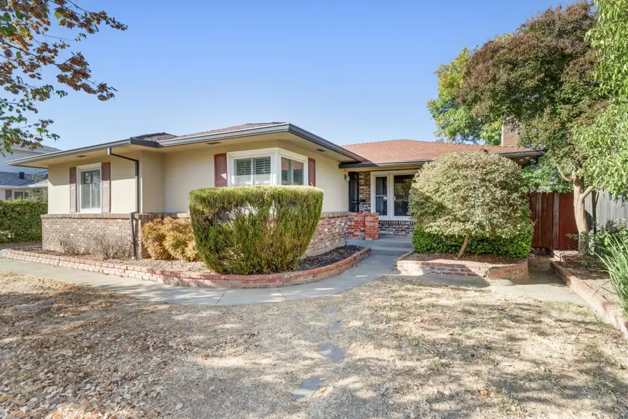 2215 Stover Way, Sacramento, CA 95822 - #2