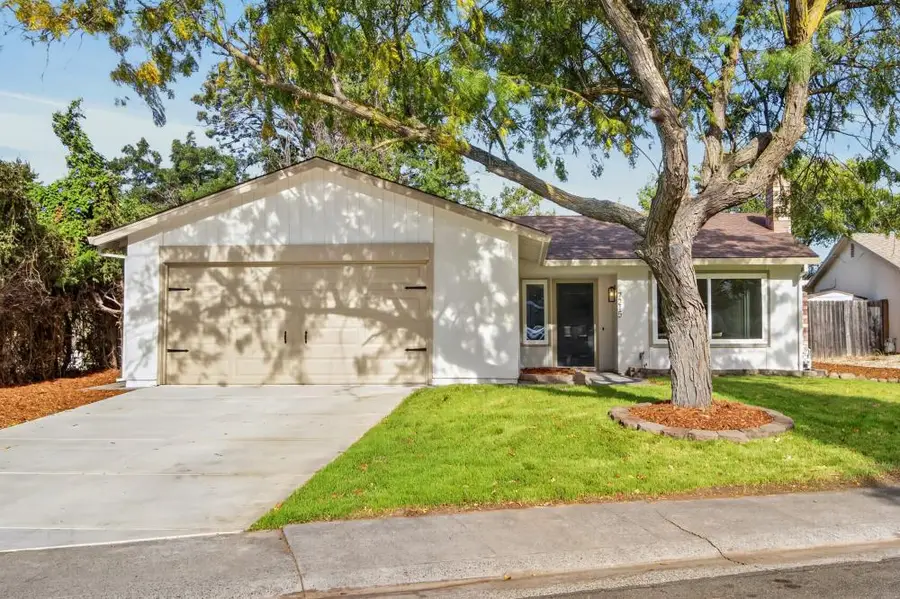 7215 Roca Way, Sacramento, CA 95842 - #2