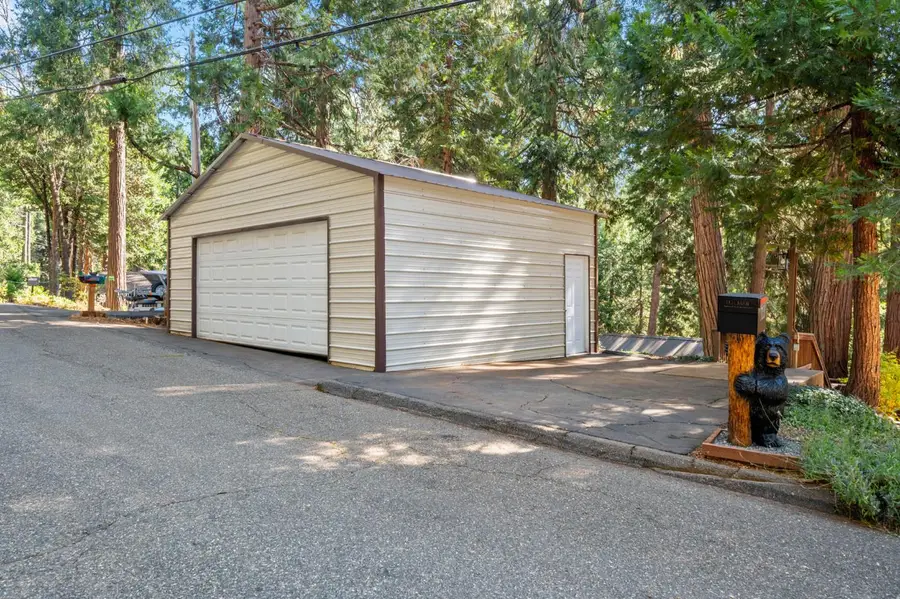 7036 Lakewood Drive, Pollock Pines, CA 95726 - #2